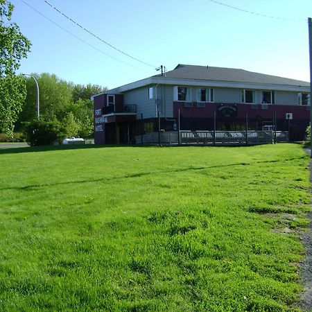 The Fort Nashwaak Motel Фредериктън Екстериор снимка